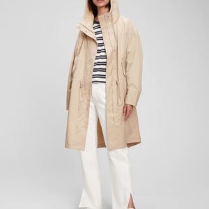 Gap Oversized Hooded Anorak Rain and Shine Parka/Wicker Beige/Size Large